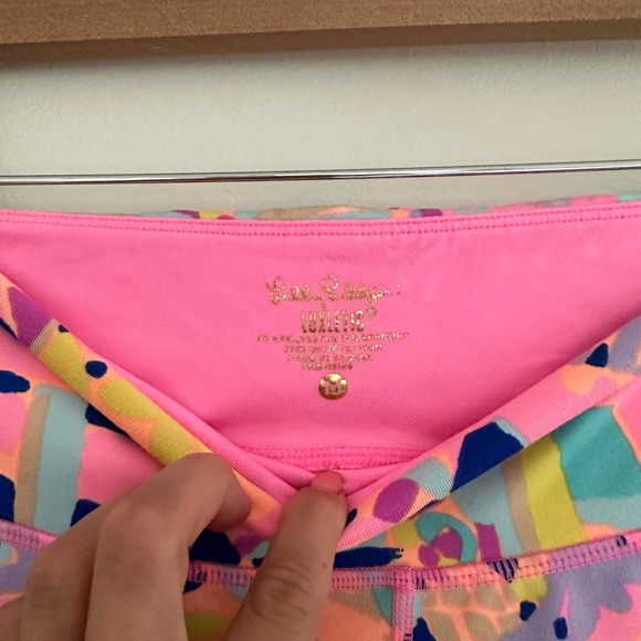 Lilly Pulitzer Weekender Luxletic Cropped Leggings in Pink Plantain 26123 - Picture 7 of 11